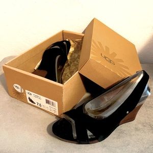 UGG W Hazel II Leather Wedge Sandals 7.5 Black